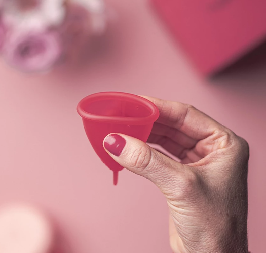 Coletor Menstrual Yuper 𝟭𝟮 𝗛𝗼𝗿𝗮𝘀 de Proteção